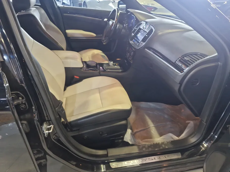 2021 Chrysler 300 S 