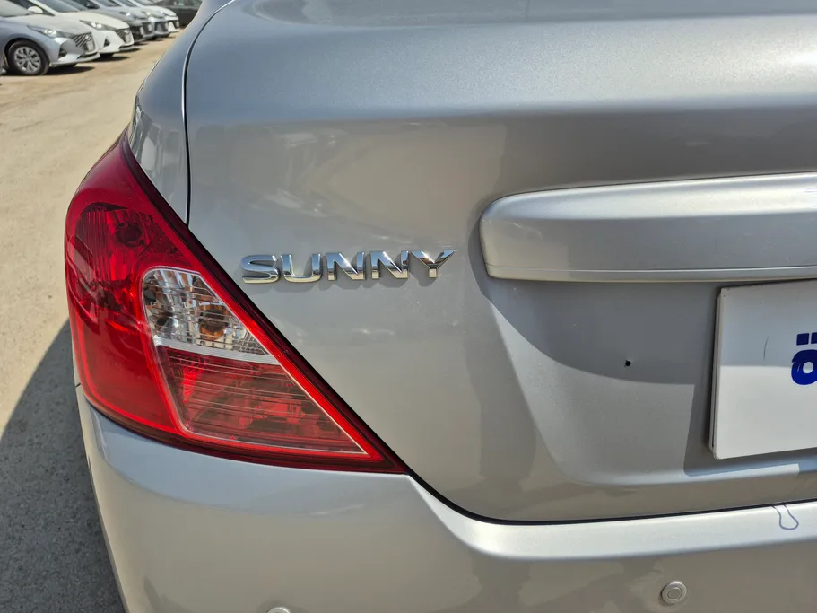 2021 Nissan Sunny SV 
