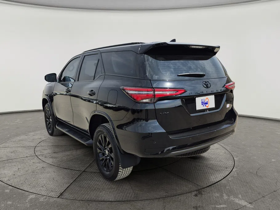 2025 Toyota Fortuner VX3 