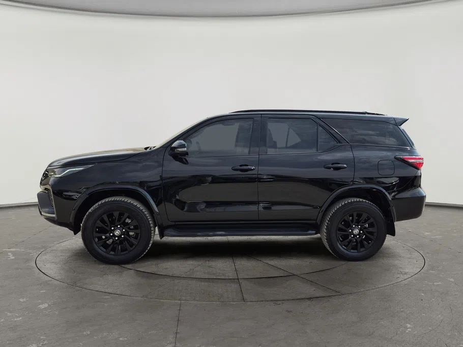 2025 Toyota Fortuner VX3 