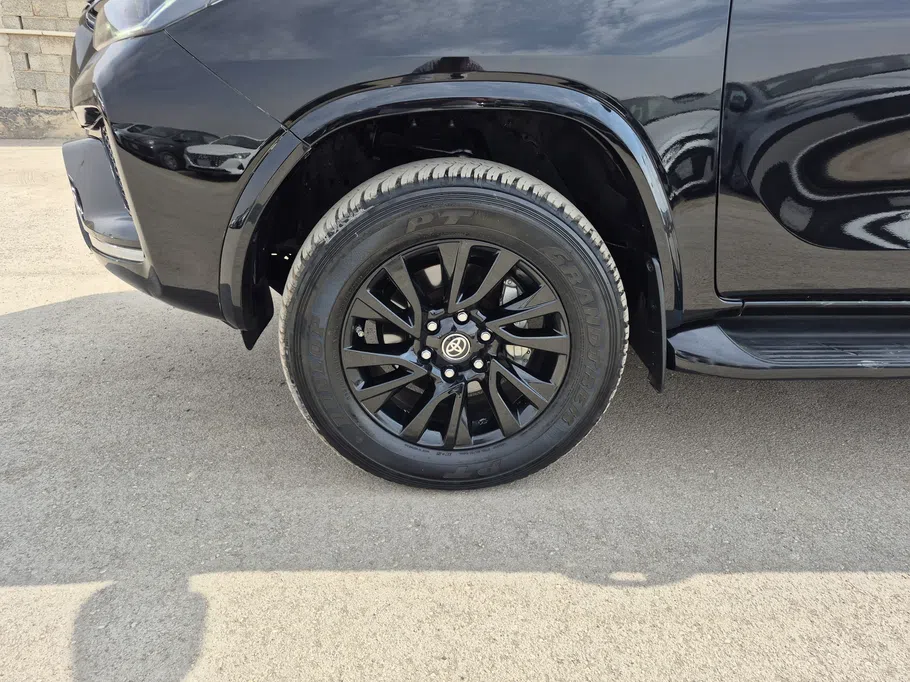 2025 Toyota Fortuner VX3 