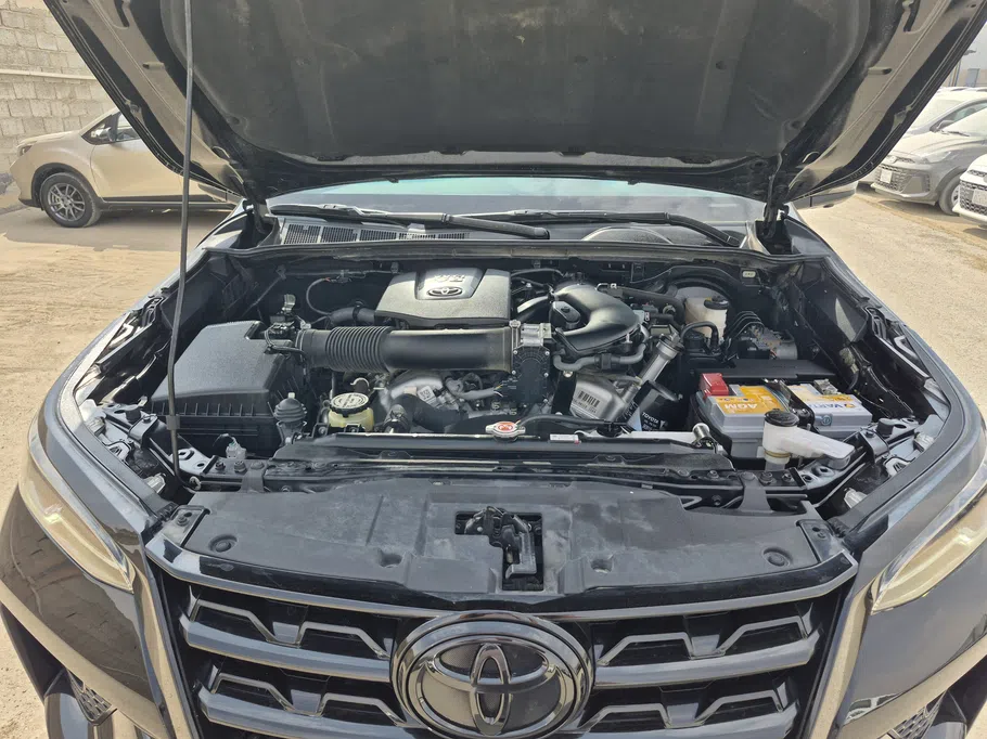 2025 Toyota Fortuner VX3 