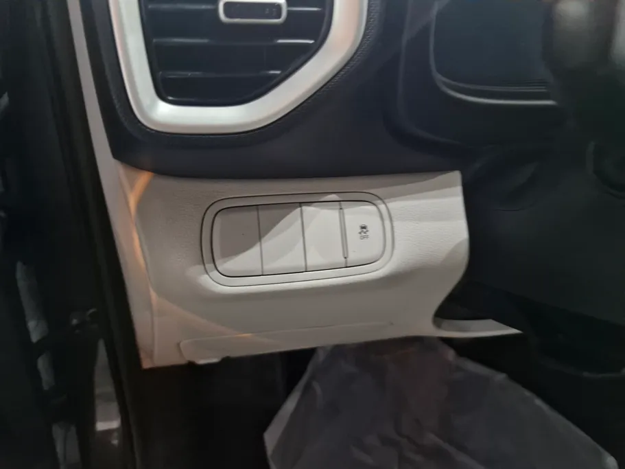 2025 Hyundai Venue Smart 