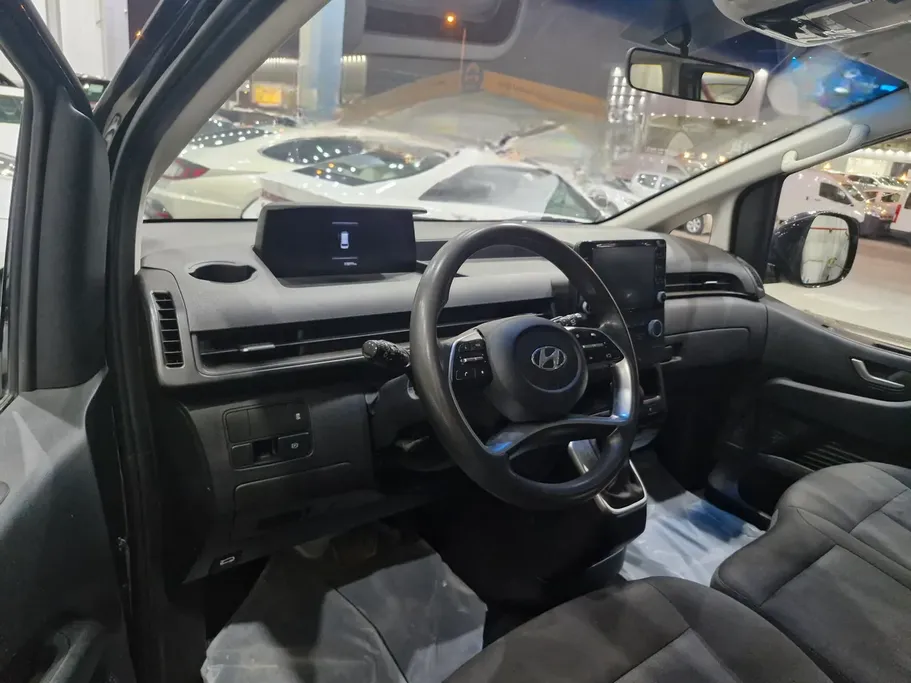 هيونداي ستاريا واجن 2023 