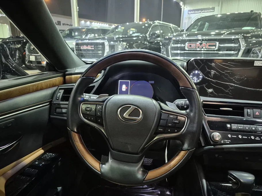 لكزس ES 350 2024 