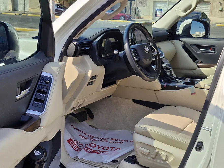 تويوتا لاندكروزر GXR4 2025 