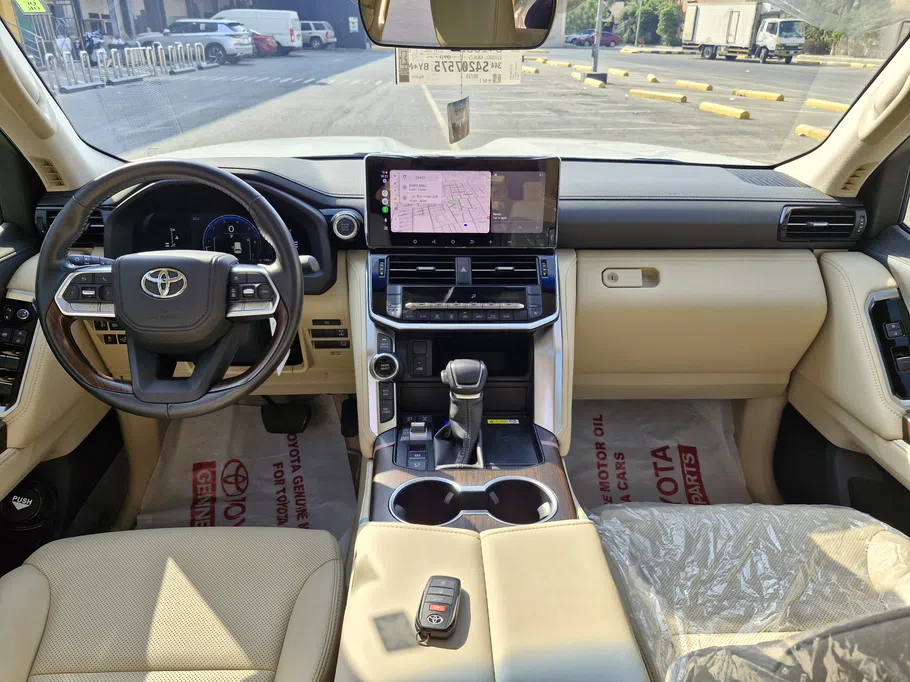 تويوتا لاندكروزر GXR4 2025 