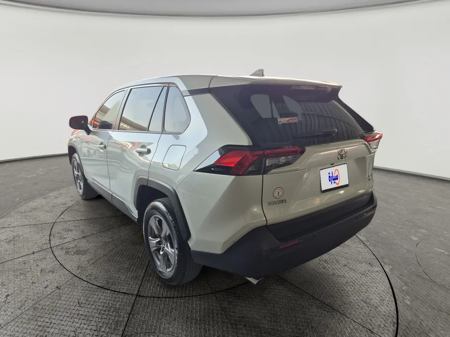 2025 Toyota RAV4 LE HEV 