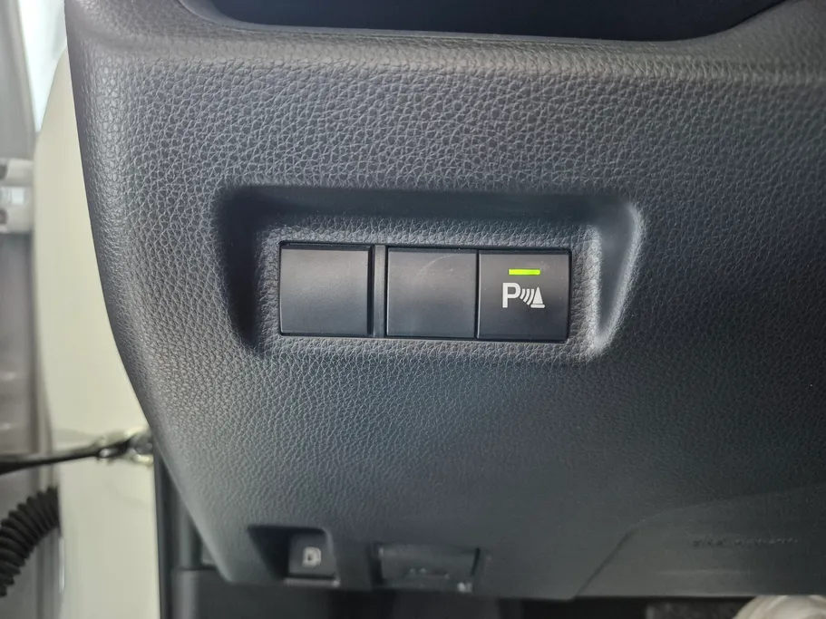2025 Toyota RAV4 LE HEV 