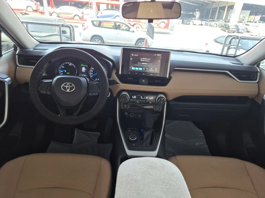 2025 Toyota RAV4 LE HEV 