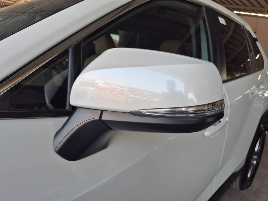 2025 Toyota RAV4 LE HEV 