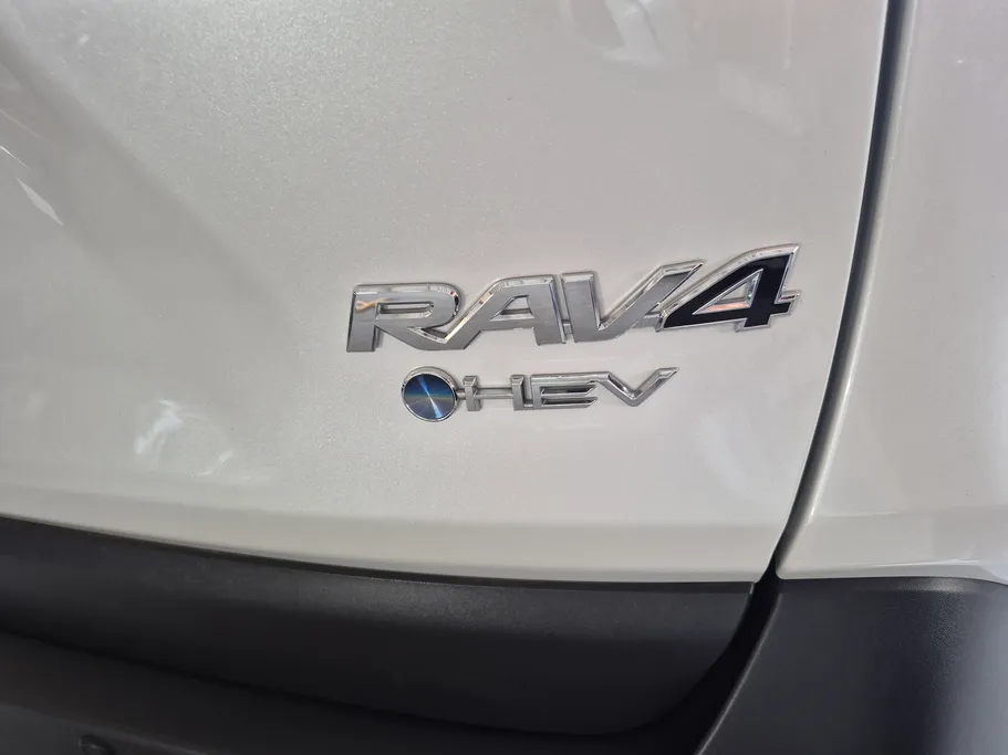 2025 Toyota RAV4 LE HEV 