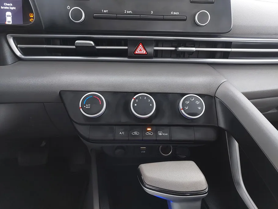 2023 Hyundai Elantra Fleet 
