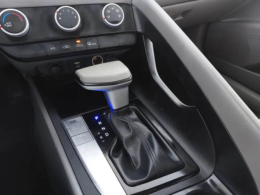 2023 Hyundai Elantra Fleet 