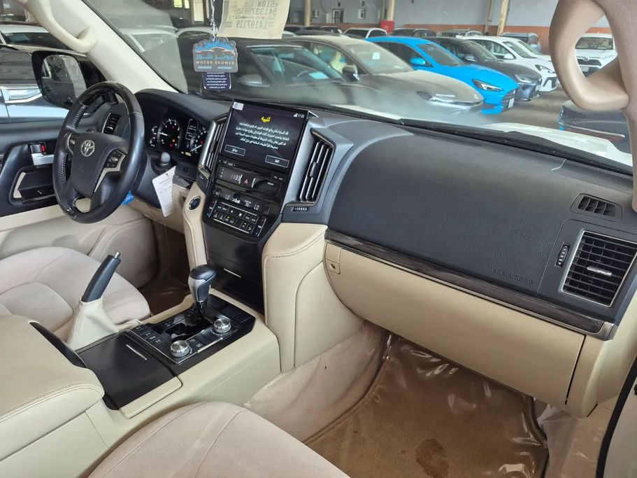 تويوتا لاندكروزر GXR Grand Touring 2020 