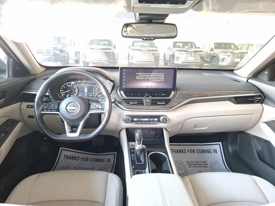 2024 Nissan Altima SV 