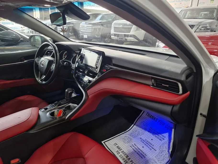 2024 Toyota Camry  SE 