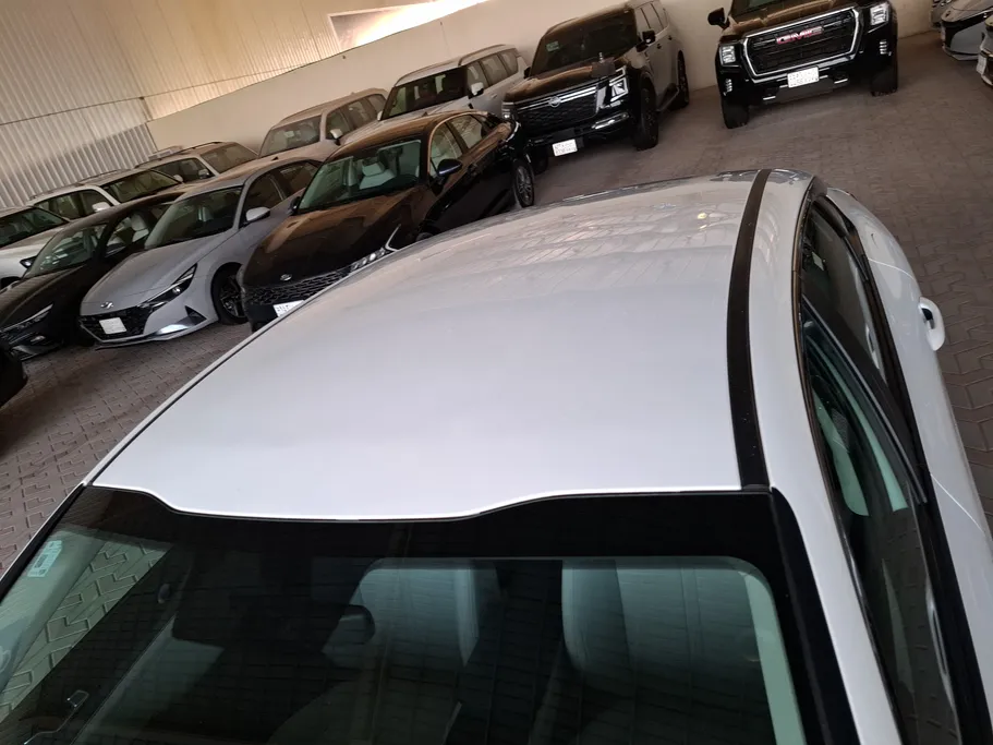 2022 Kia K5 GL 