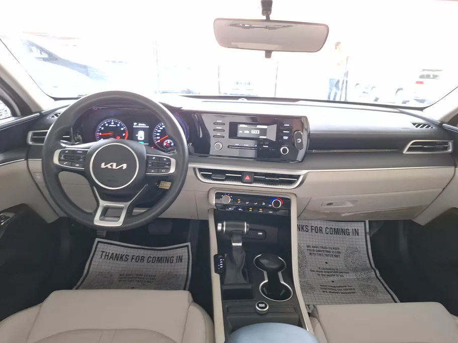 2022 Kia K5 GL 