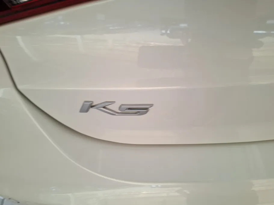 2022 Kia K5 GL 