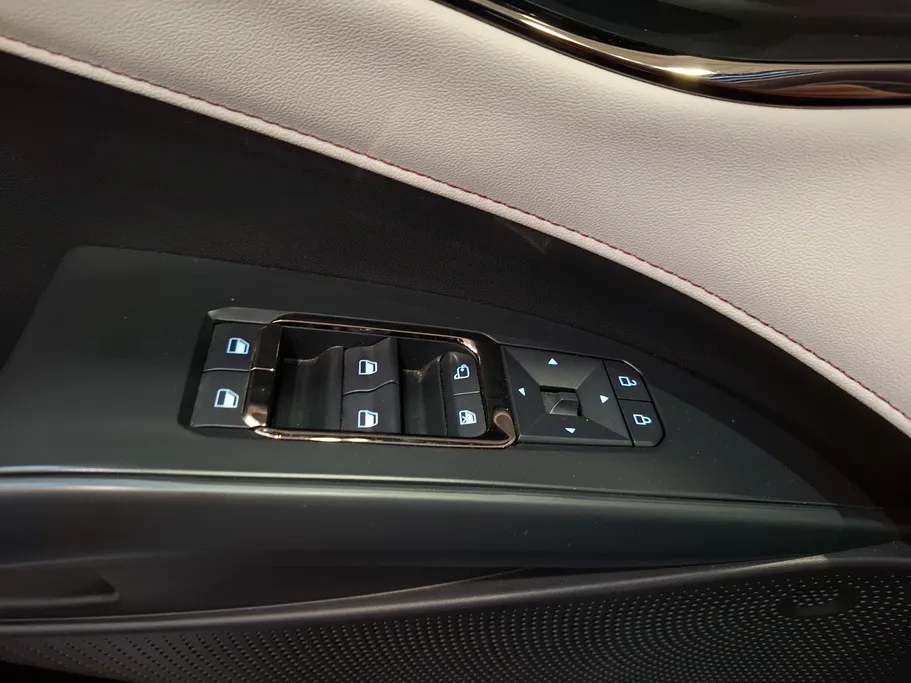 2023 Ford Taurus Trend 