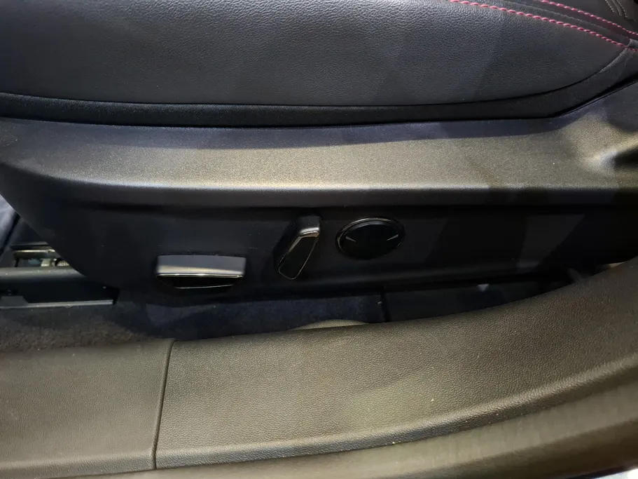 2023 Ford Taurus Trend 