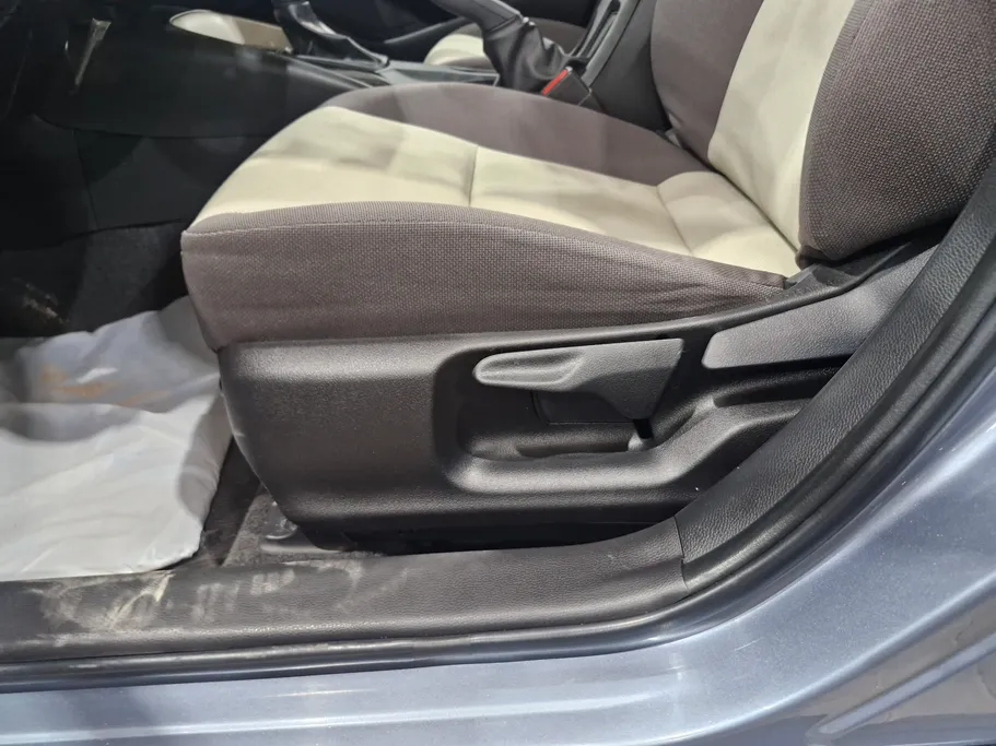 2025 Toyota Corolla XLI 