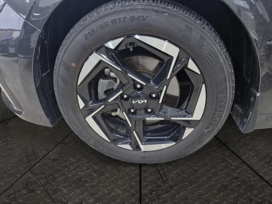 2025 Kia K5 LX2 