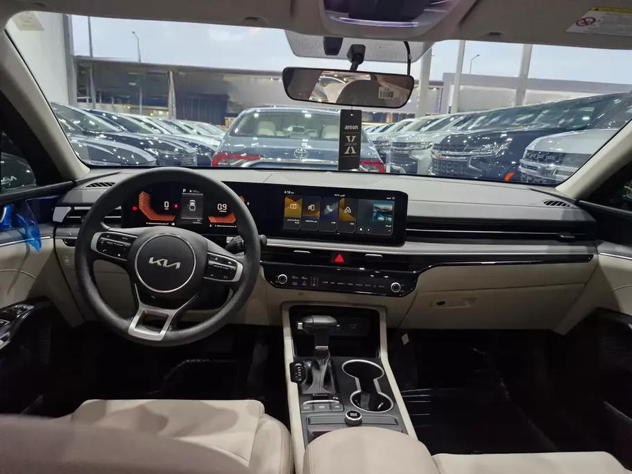 2025 Kia K5 LX2 