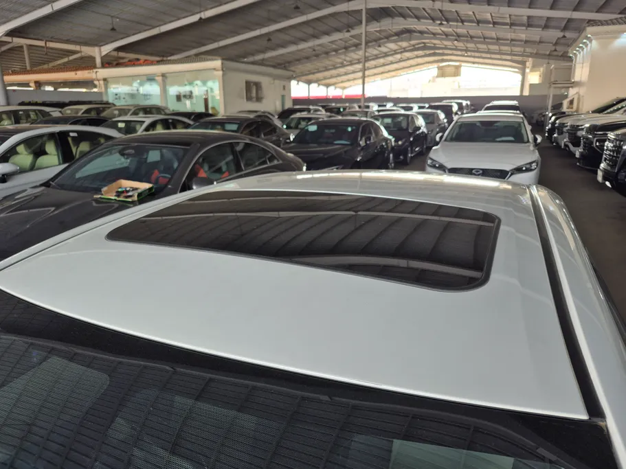 2023 Toyota Corolla XLI Executive Moonroof 