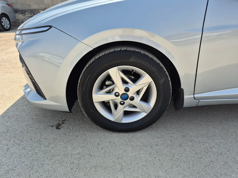 2024 Hyundai Accent Fleet 