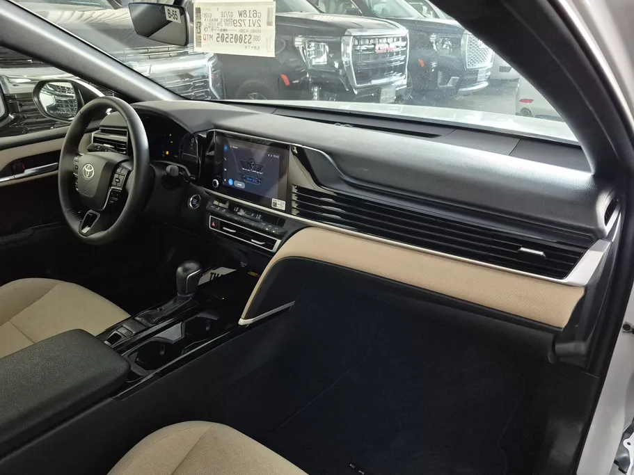 2025 Toyota Camry  LE 