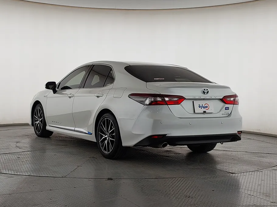 2022 Toyota Camry  GLE 