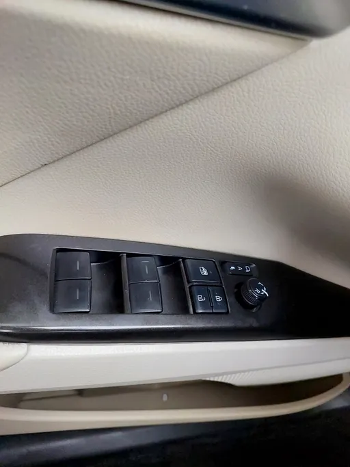 2022 Toyota Camry  GLE 