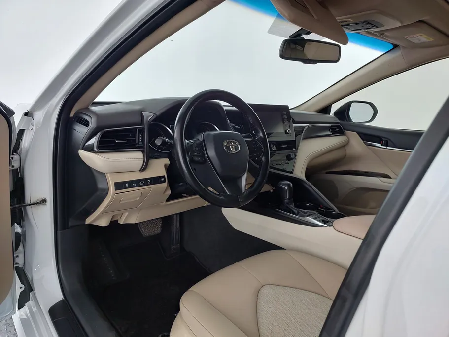 2022 Toyota Camry  GLE 