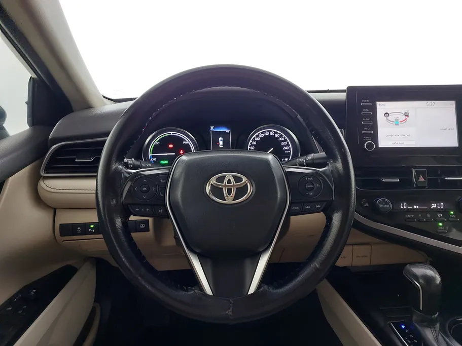 2022 Toyota Camry  GLE 