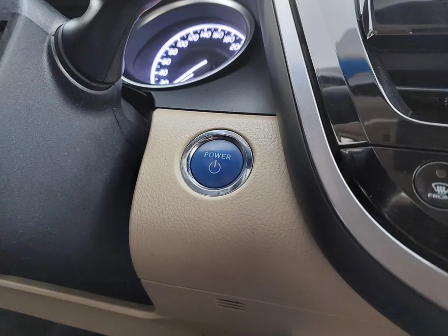 2022 Toyota Camry  GLE 
