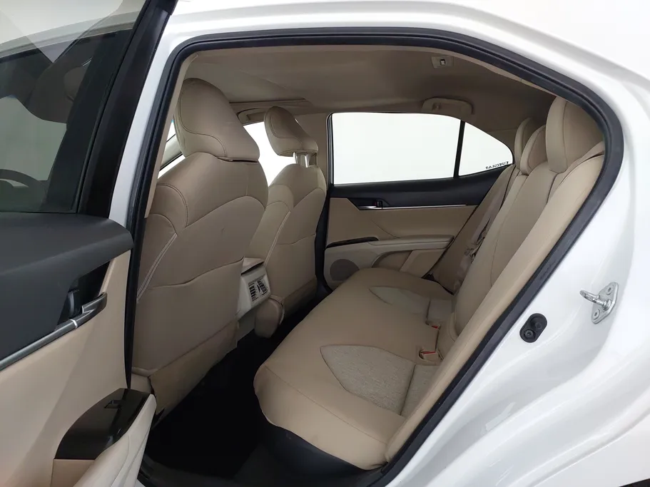 2022 Toyota Camry  GLE 