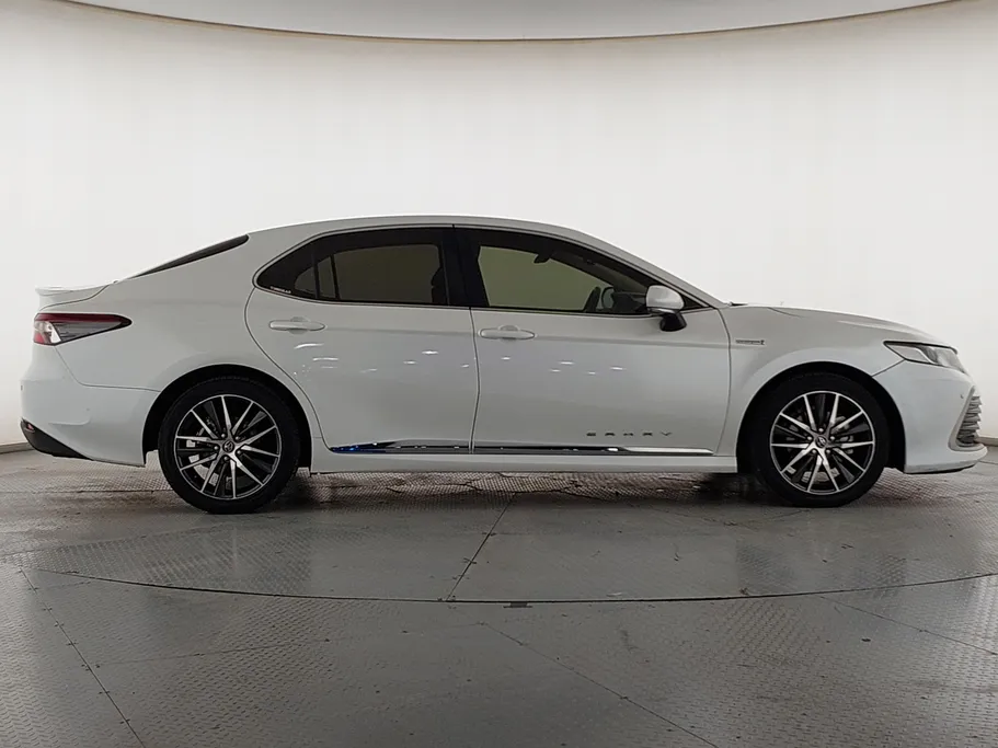 2022 Toyota Camry  GLE 