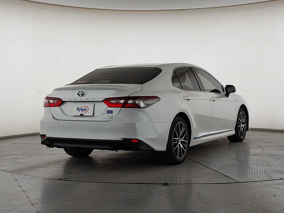 2022 Toyota Camry  GLE 