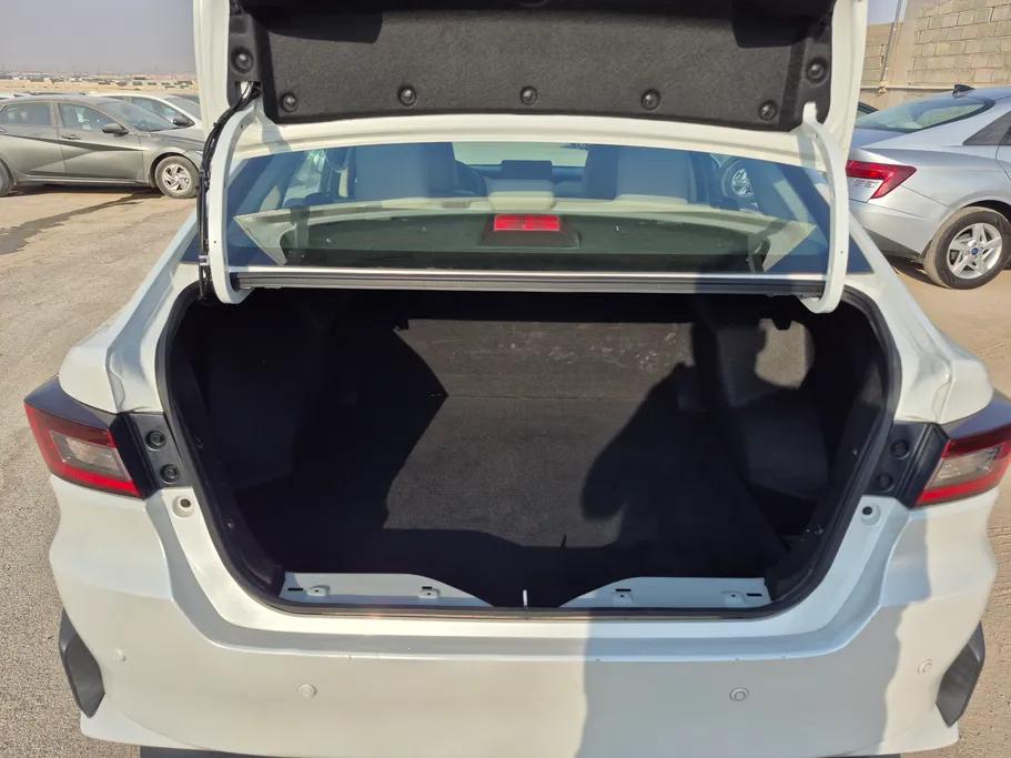 2024 Toyota Yaris  Y 