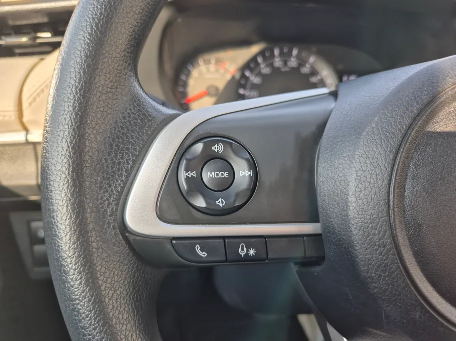 2024 Toyota Yaris  Y 