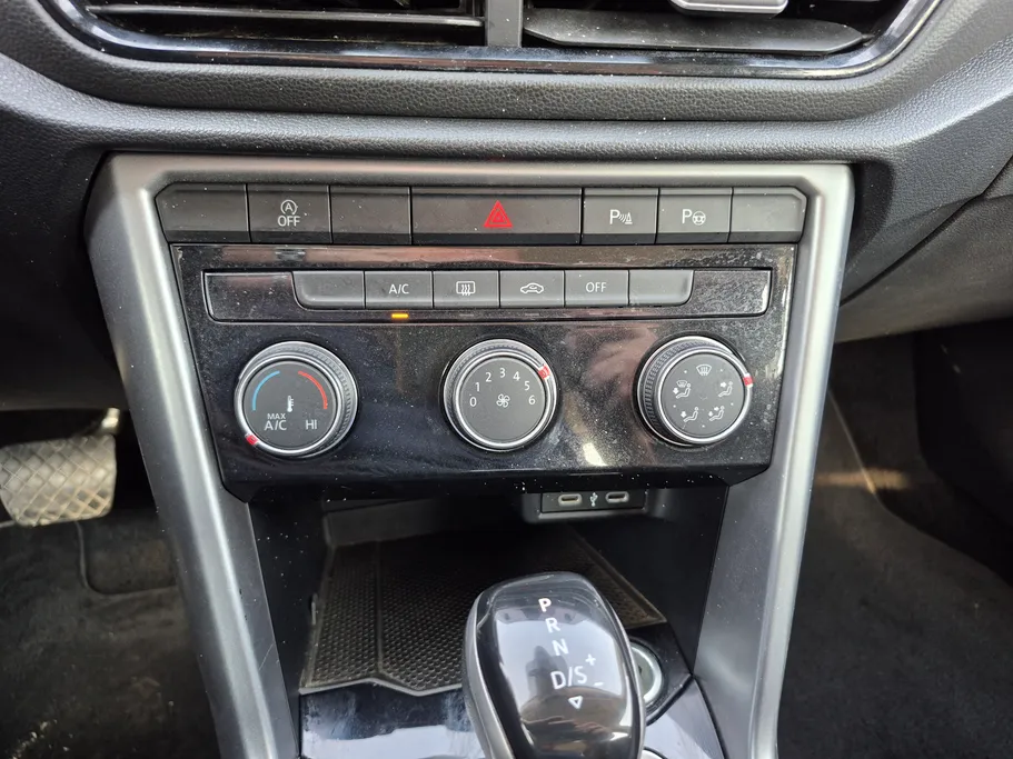 2024 Volkswagen T Roc Life 