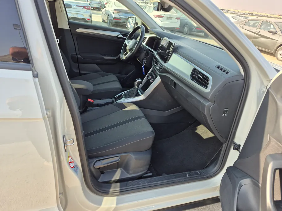 2024 Volkswagen T Roc Life 