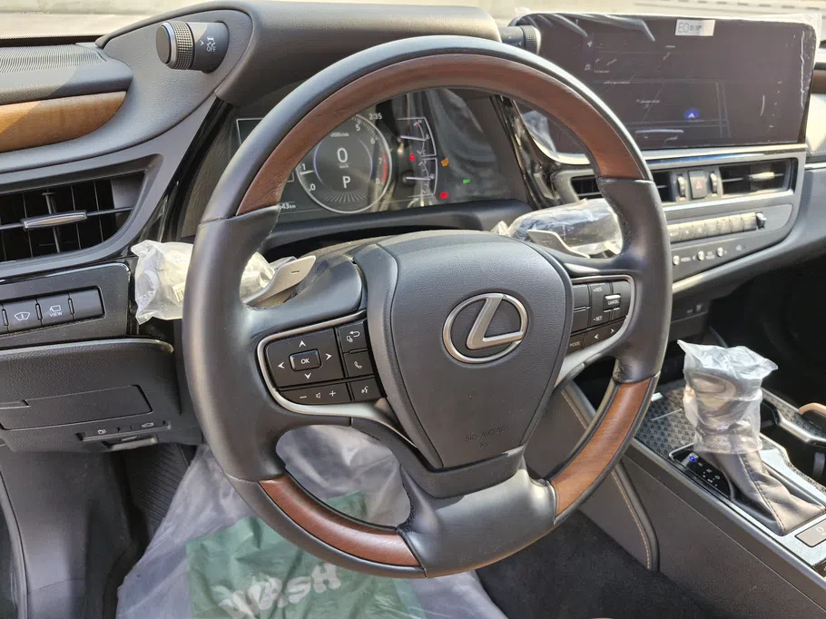 لكزس ES 350 CC 2024 