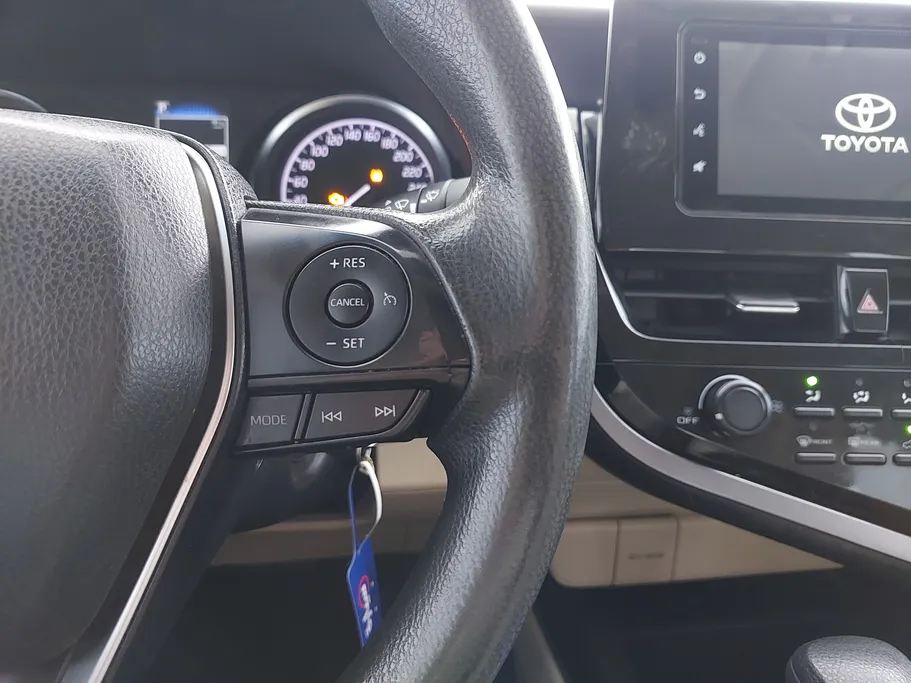 2022 Toyota Camry  LE 