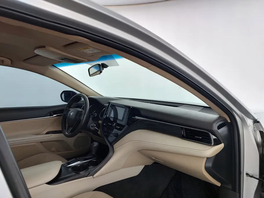 2022 Toyota Camry  LE 