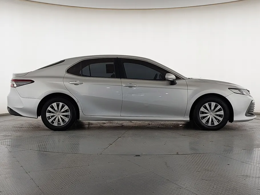 2022 Toyota Camry  LE 