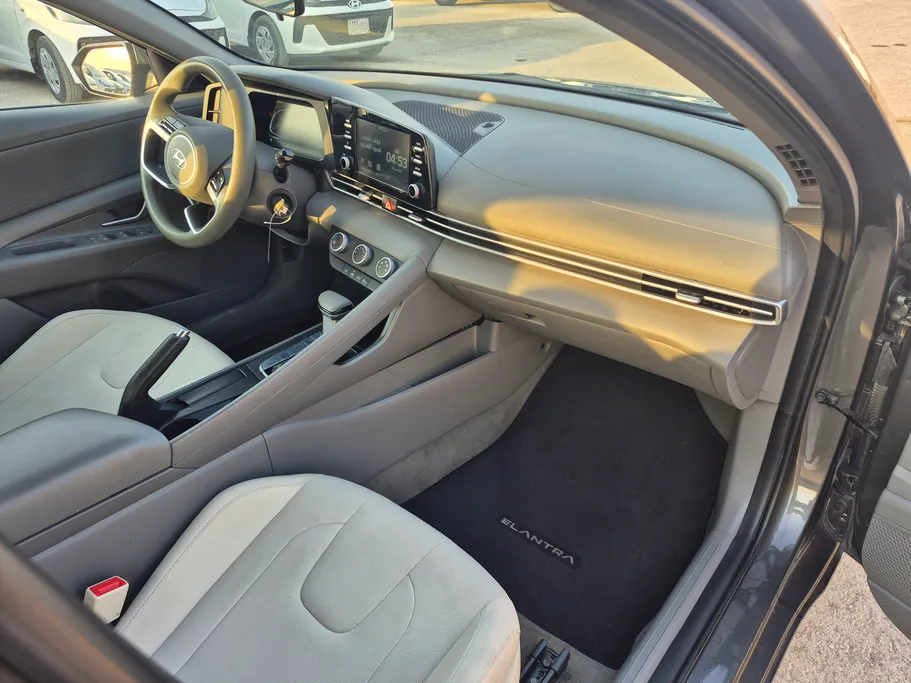 2024 هيونداي Elantra فلييت 