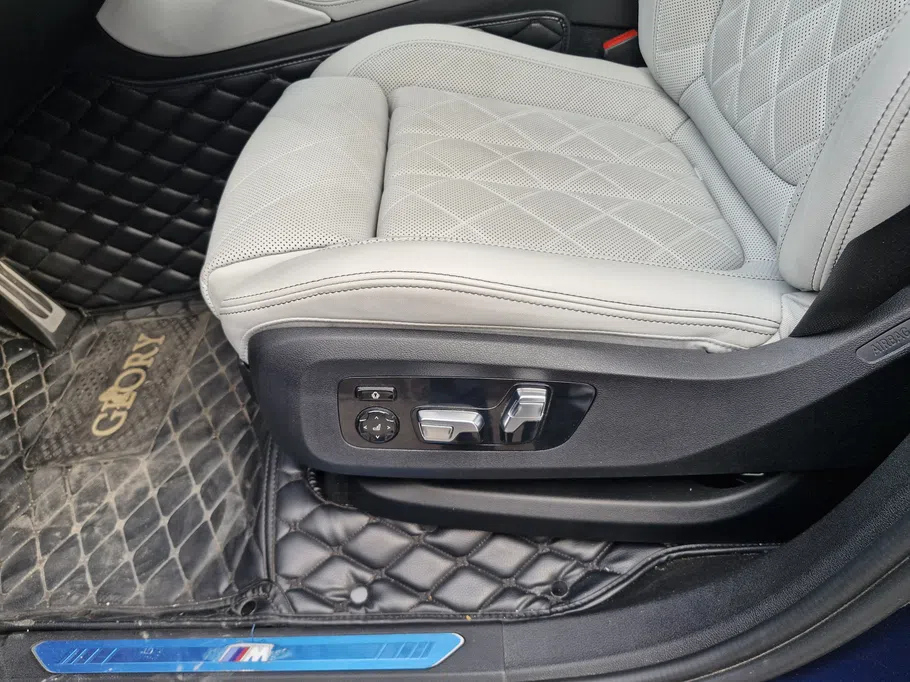 2023 BMW X Series 6 xDrive 40i 